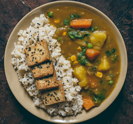 Riso al curry vegetariano